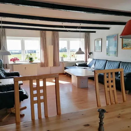 Appartement With Sea View Near The Lebol